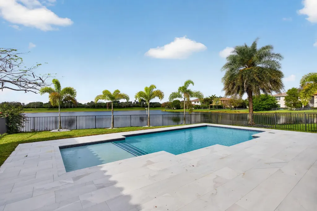 9726 Blue Isle Bay Parkland FL 33076