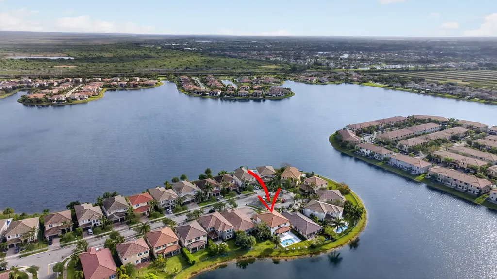 9726 Blue Isle Bay Parkland FL 33076