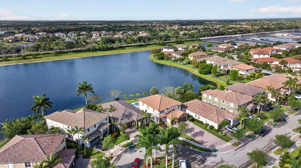 9726 Blue Isle Bay Parkland FL 33076