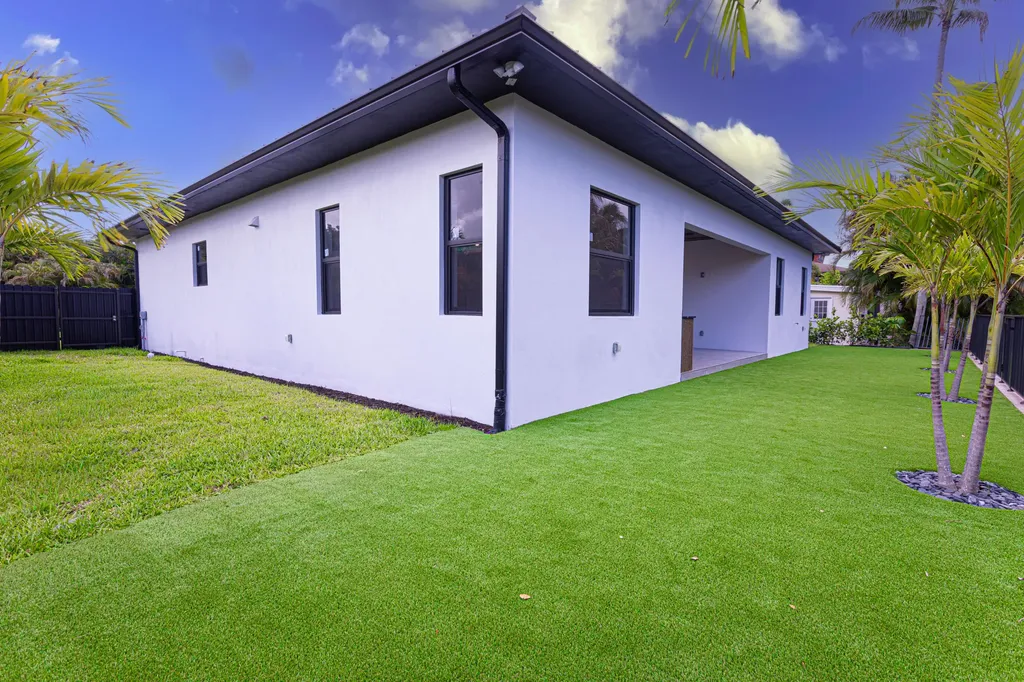 6574 Rigger Road Lake Worth FL 33462