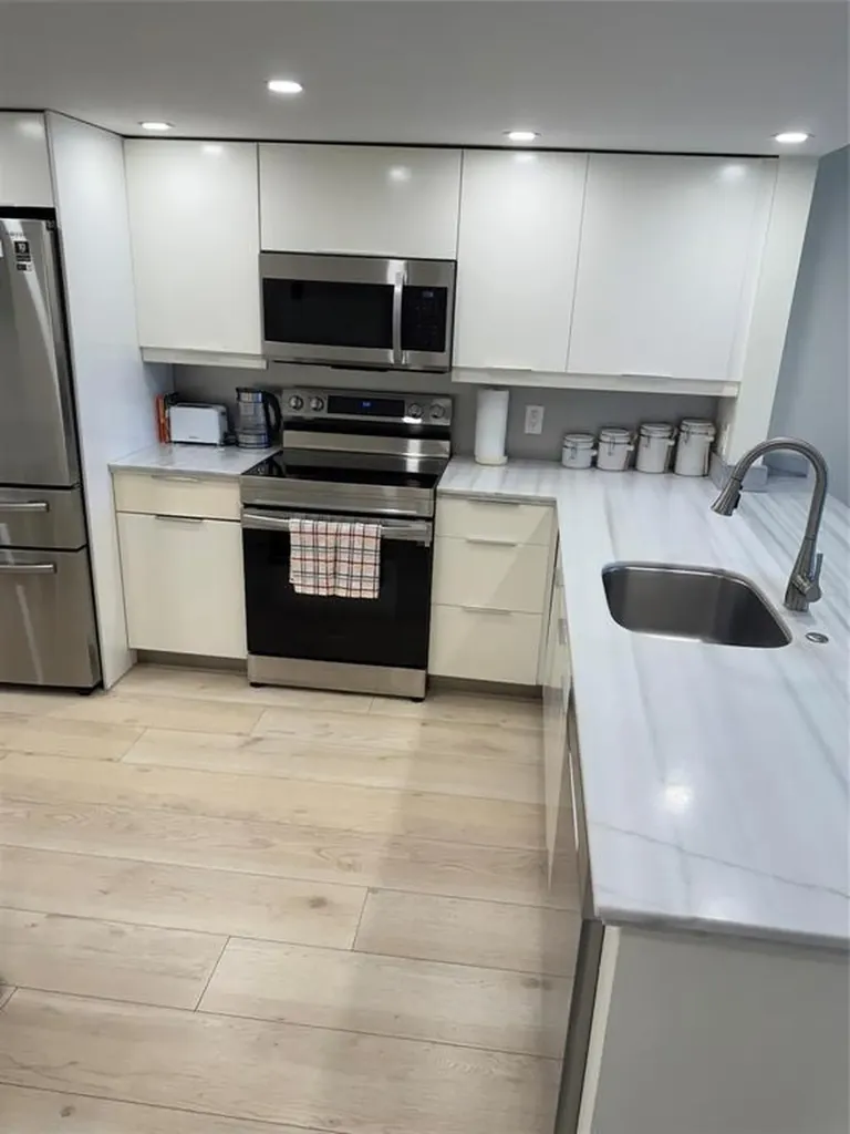 802 Cypress Boulevard Pompano Beach FL 33069