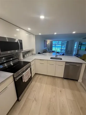 802 Cypress Boulevard Pompano Beach FL 33069