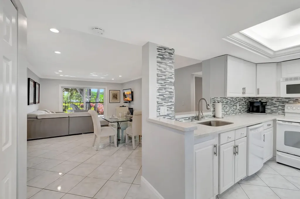 14823 Cumberland Drive Delray Beach FL 33446