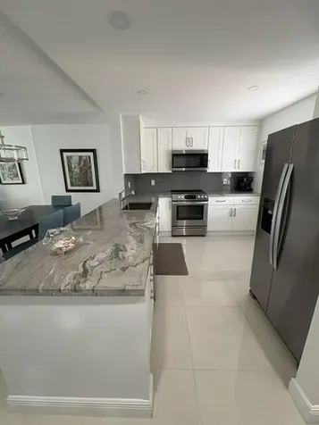 424 SE 10th Street Dania Beach FL 33004