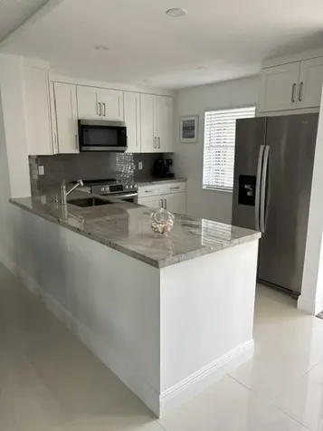 424 SE 10th Street Dania Beach FL 33004