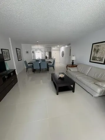 424 SE 10th Street Dania Beach FL 33004