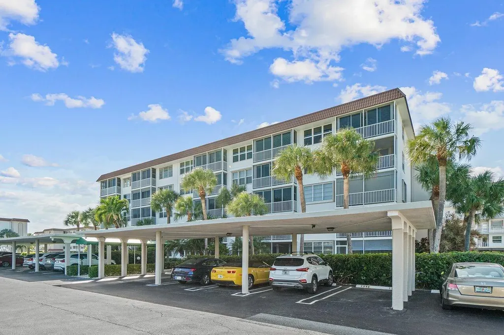 930 Dogwood Drive Delray Beach FL 33483