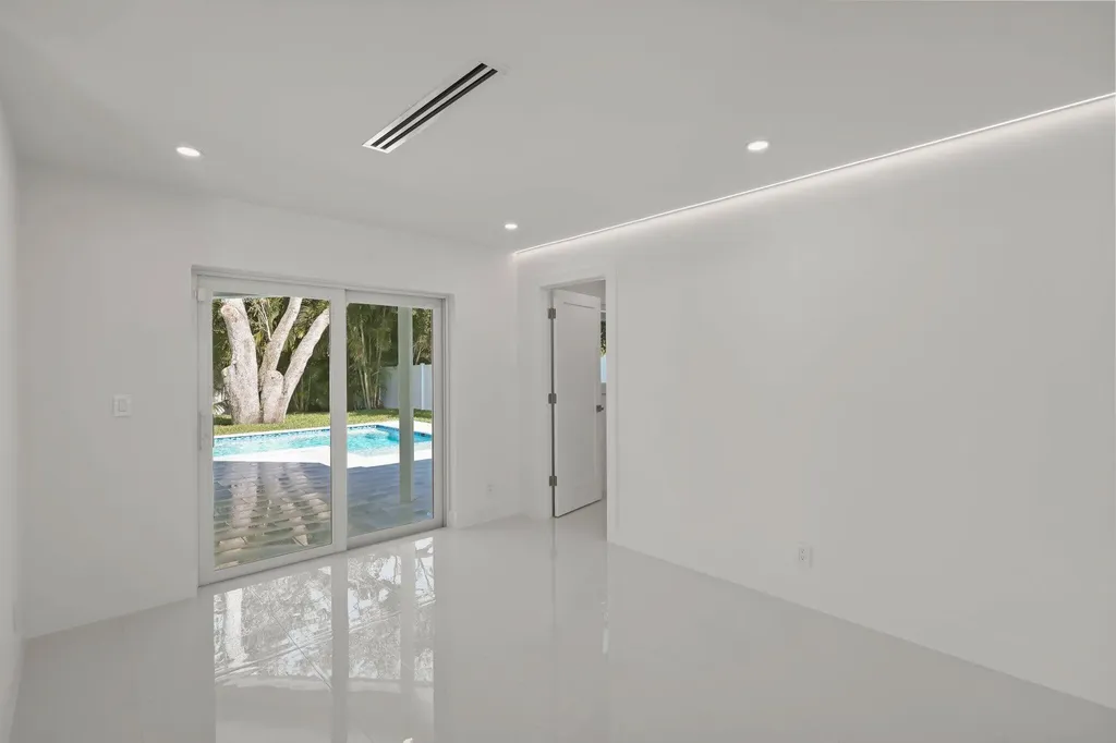 979 NW 8th Street Boca Raton FL 33486