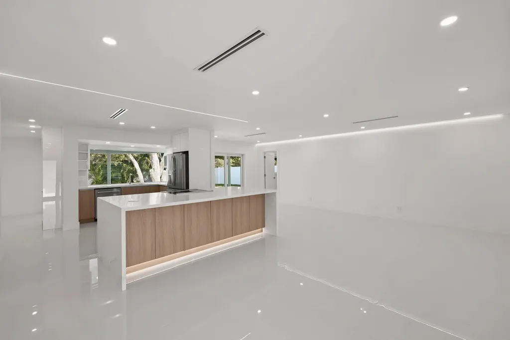 979 NW 8th Street Boca Raton FL 33486