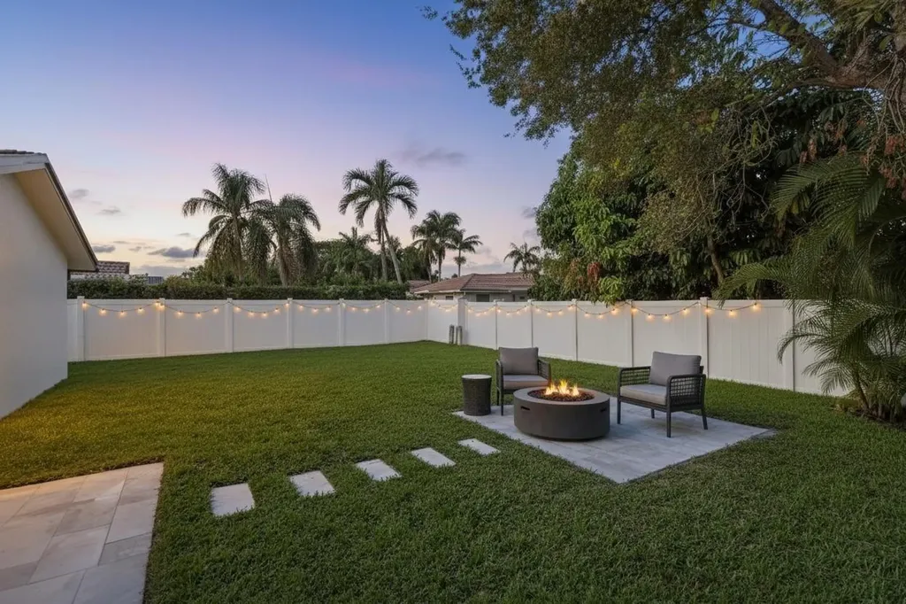979 NW 8th Street Boca Raton FL 33486