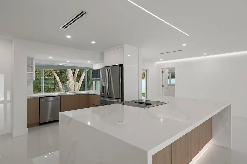 979 NW 8th Street Boca Raton FL 33486
