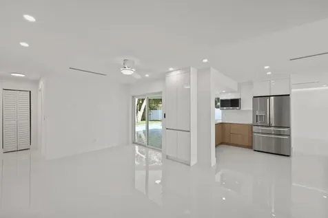 979 NW 8th Street Boca Raton FL 33486