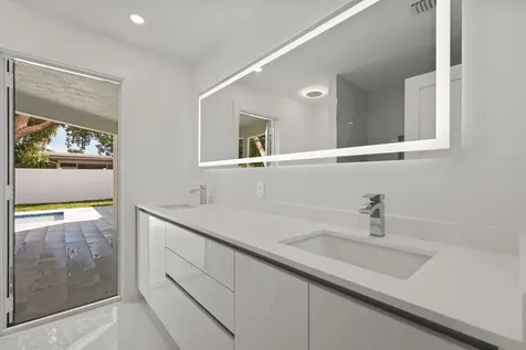 979 NW 8th Street Boca Raton FL 33486
