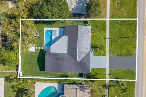979 NW 8th Street Boca Raton FL 33486
