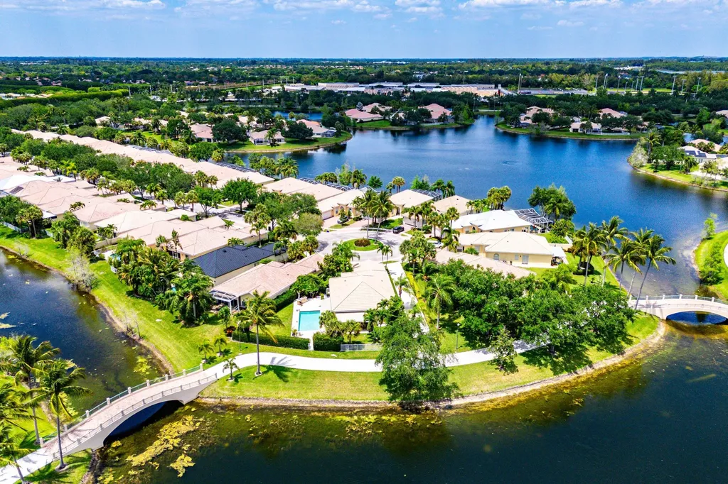 8222 Dominica Place Wellington FL 33414