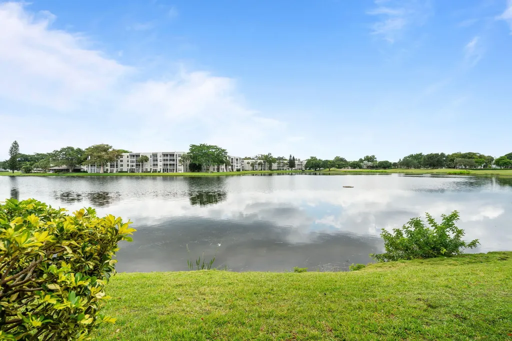 9470 Live Oak Place Davie FL 33324