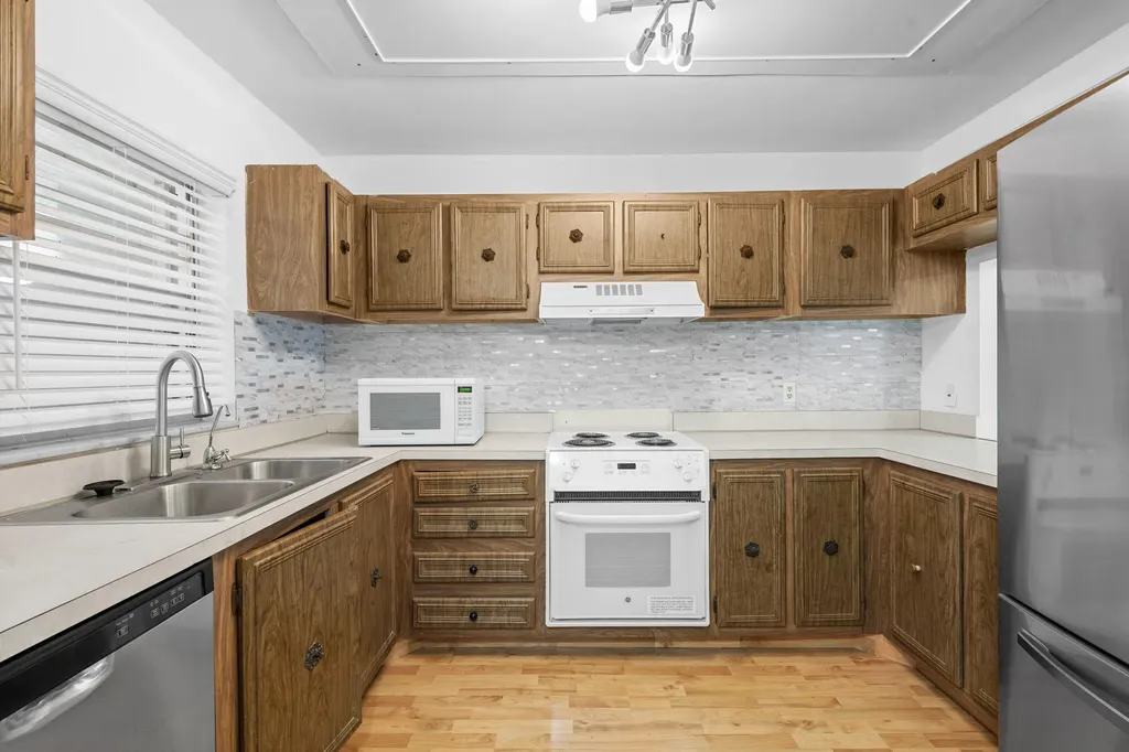 9470 Live Oak Place Davie FL 33324