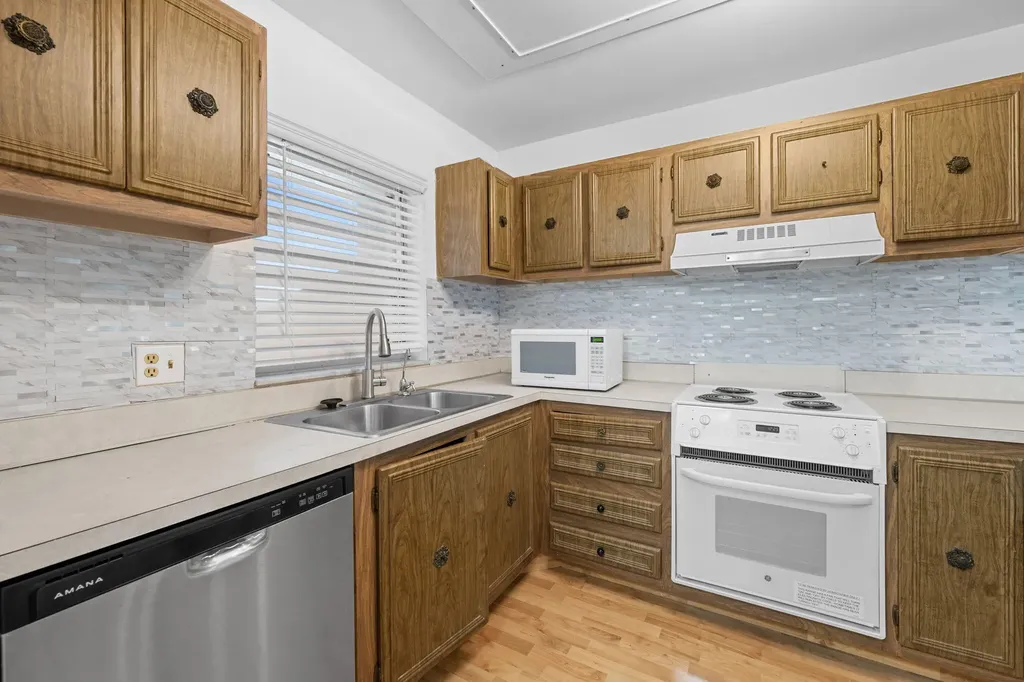 9470 Live Oak Place Davie FL 33324