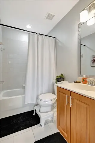 2037 Nassau Drive Riviera Beach FL 33404