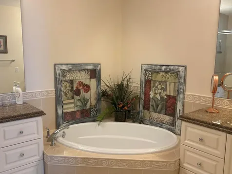 27 Harbour Isle Drive W Fort Pierce FL 34949