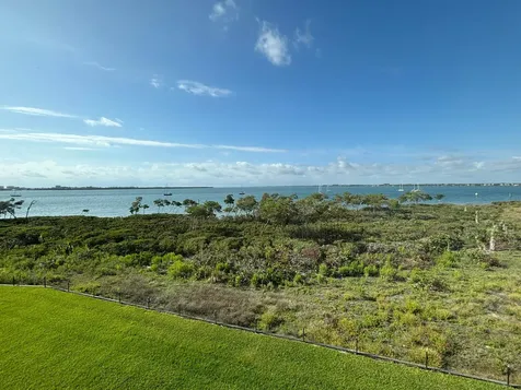 27 Harbour Isle Drive W Fort Pierce FL 34949