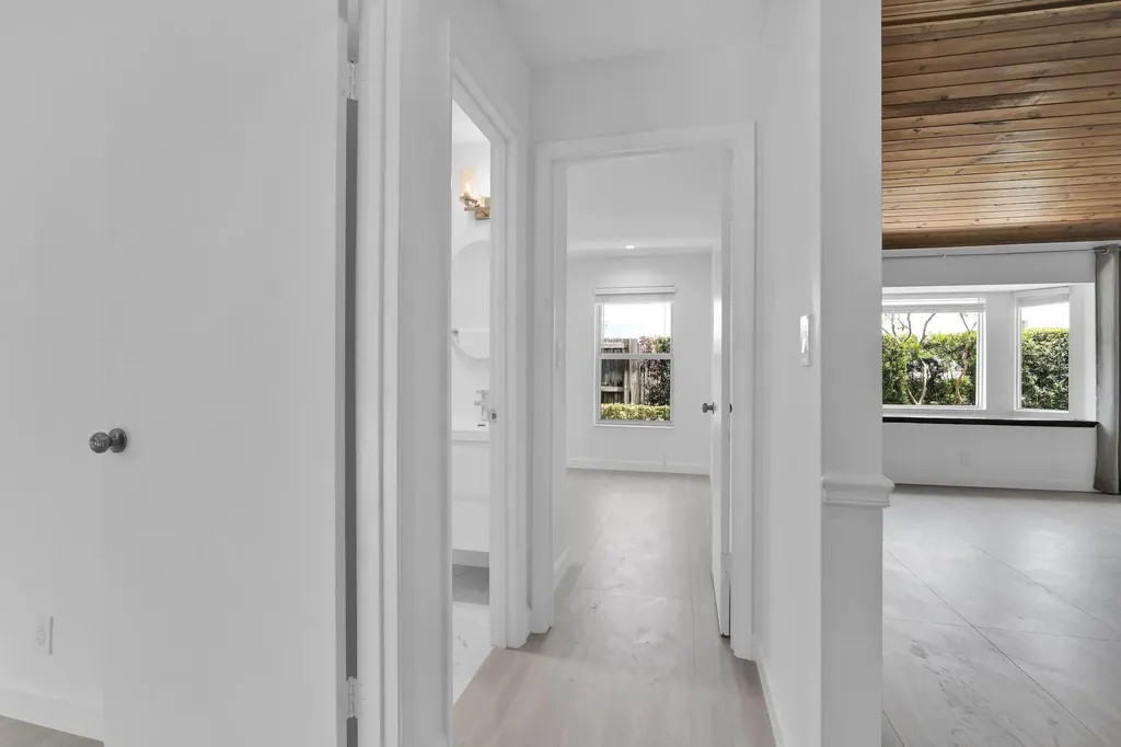 908 NE 8th Avenue Delray Beach FL 33483