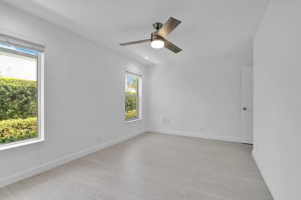 908 NE 8th Avenue Delray Beach FL 33483