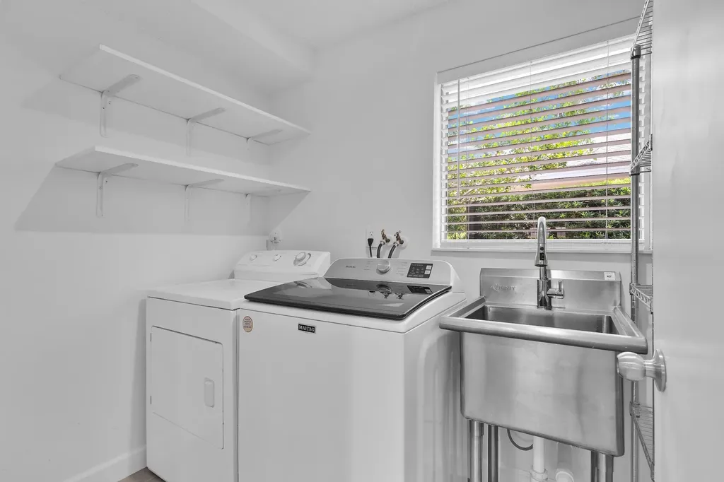 908 NE 8th Avenue Delray Beach FL 33483