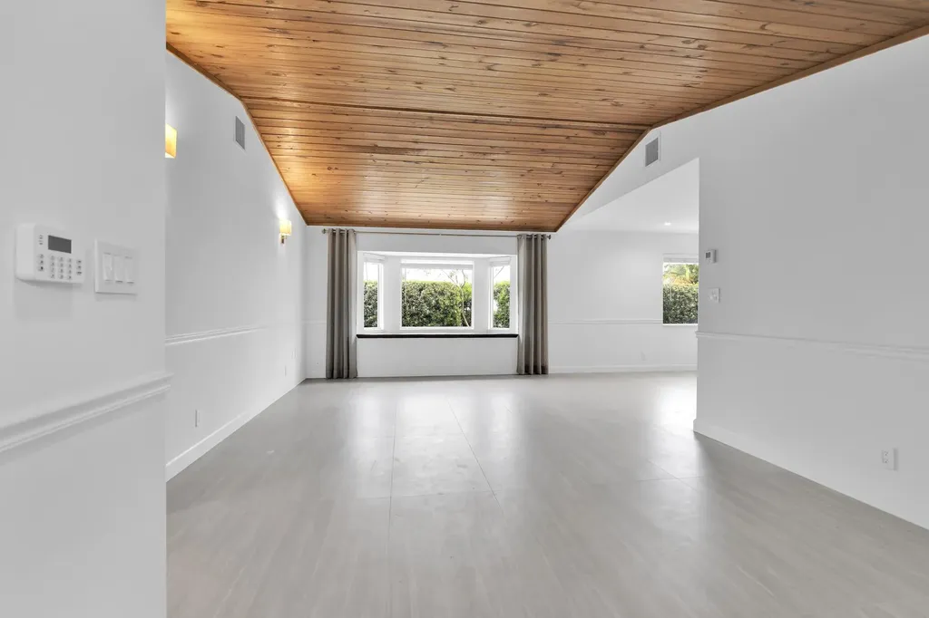 908 NE 8th Avenue Delray Beach FL 33483
