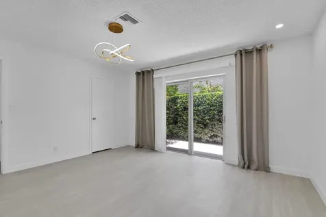 908 NE 8th Avenue Delray Beach FL 33483