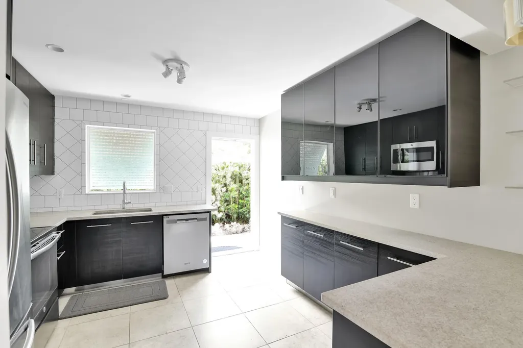 320 NE 1st Avenue Delray Beach FL 33444