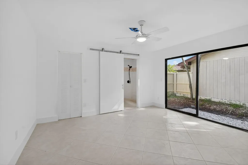 29 Fawlkland Circle Boynton Beach FL 33426