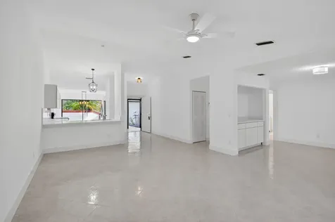 29 Fawlkland Circle Boynton Beach FL 33426