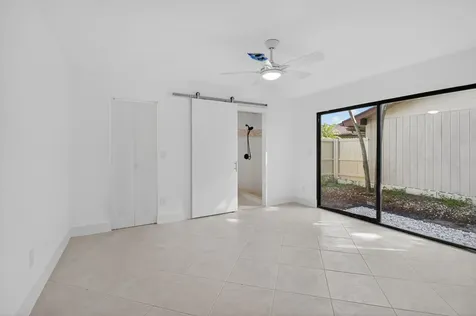 29 Fawlkland Circle Boynton Beach FL 33426
