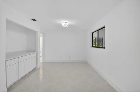 29 Fawlkland Circle Boynton Beach FL 33426