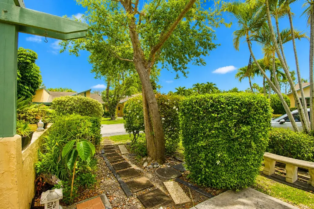 7951 Little Lane Boca Raton FL 33433