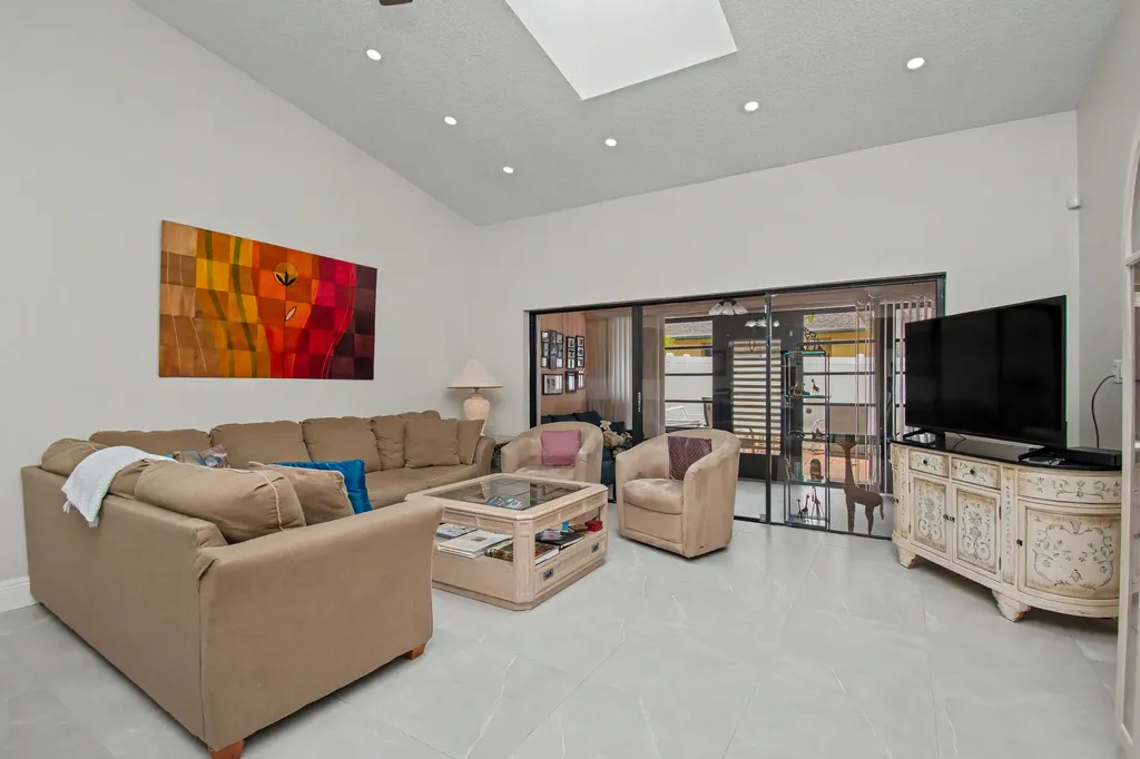 7951 Little Lane Boca Raton FL 33433