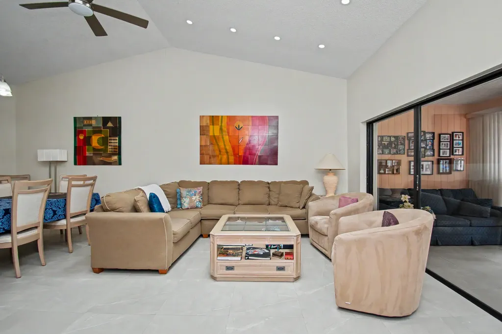 7951 Little Lane Boca Raton FL 33433