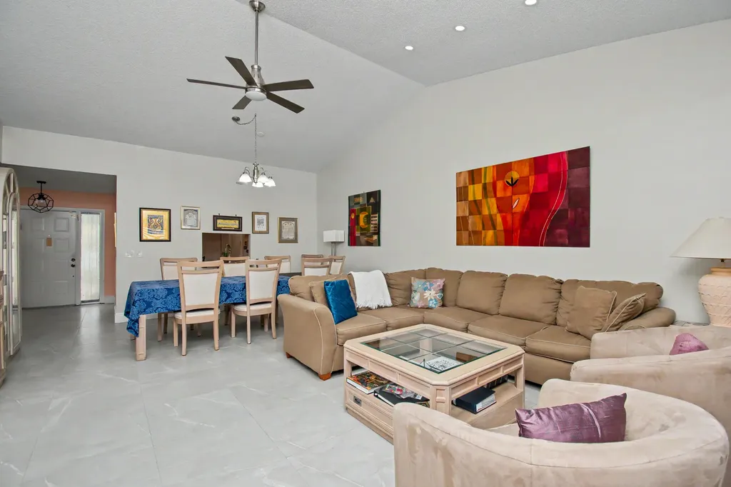 7951 Little Lane Boca Raton FL 33433