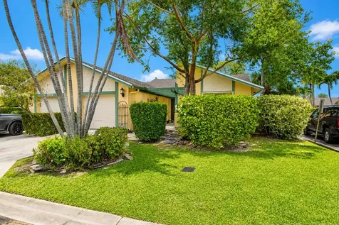 7951 Little Lane Boca Raton FL 33433