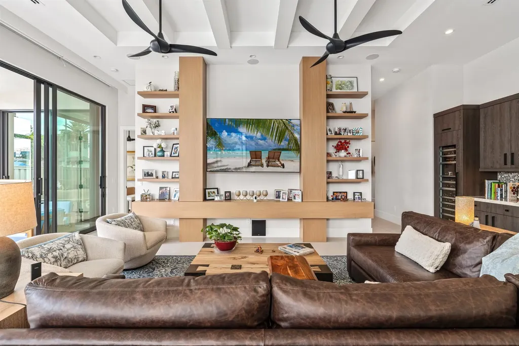 2880 NE 35th Street Lighthouse Point FL 33064