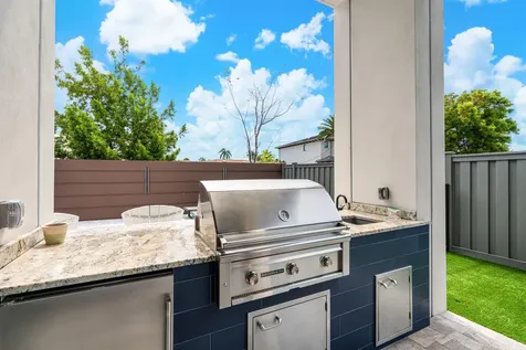 2880 NE 35th Street Lighthouse Point FL 33064