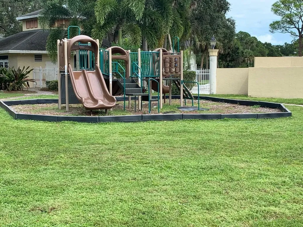 4141 16th Street Vero Beach FL 32960