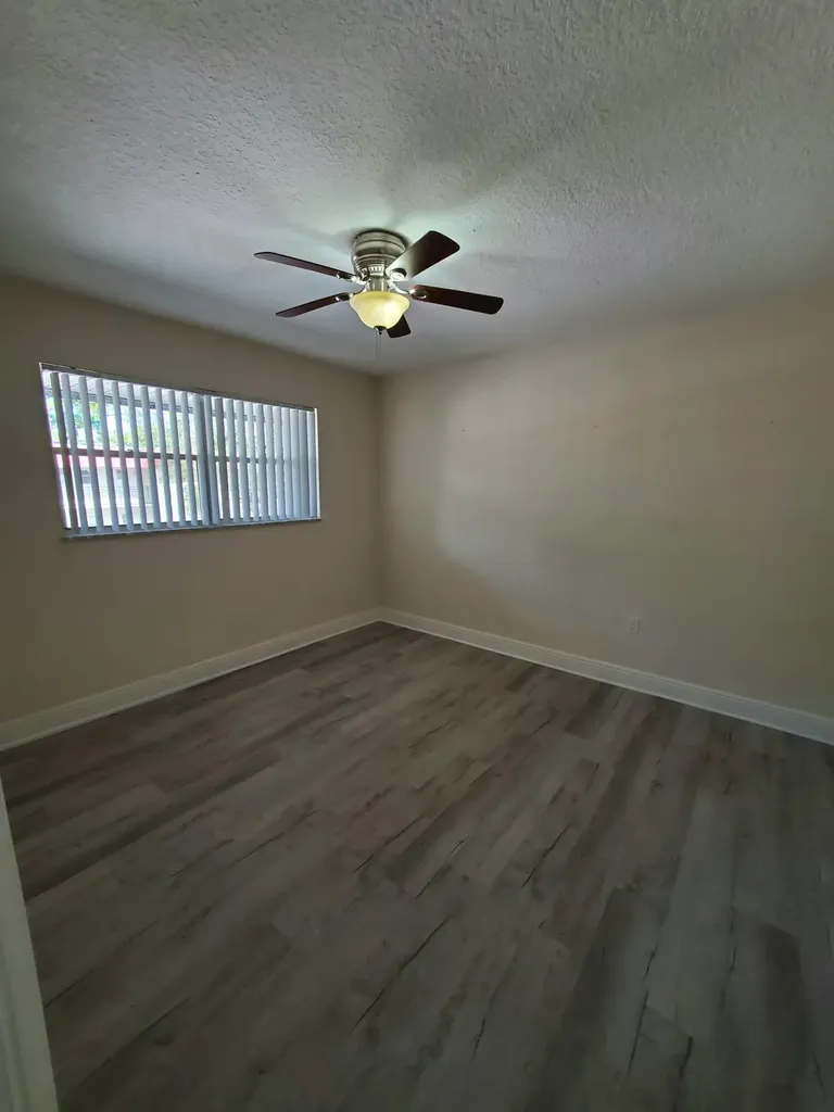4141 16th Street Vero Beach FL 32960