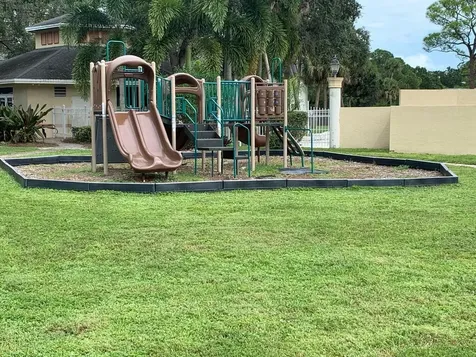 4141 16TH Street Vero Beach FL 32960