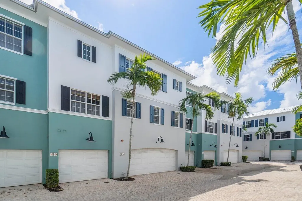 375 E Mallory Circle Delray Beach FL 33483