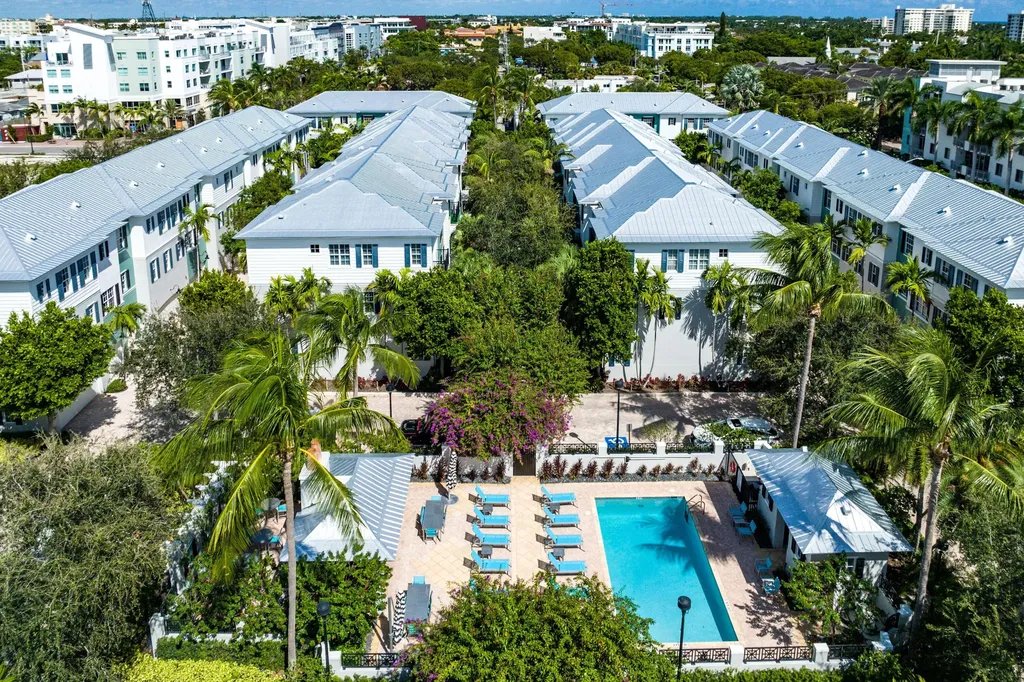 375 E Mallory Circle Delray Beach FL 33483