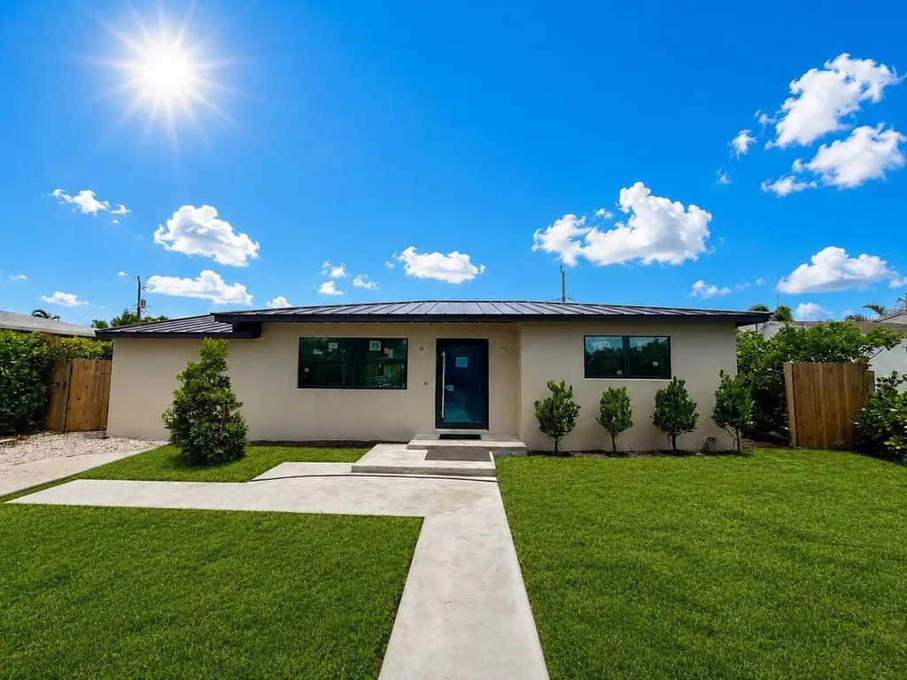 329 Laurie Road West Palm Beach FL 33405