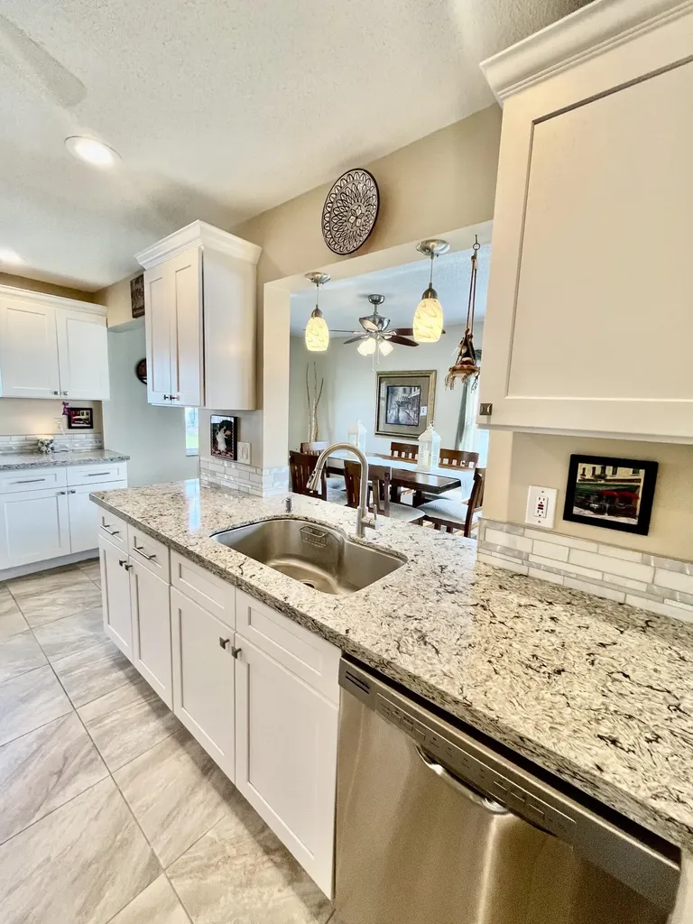 2398 SW 9th Avenue N Boynton Beach FL 33426