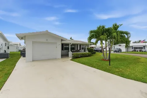 2398 SW 9th Avenue N Boynton Beach FL 33426